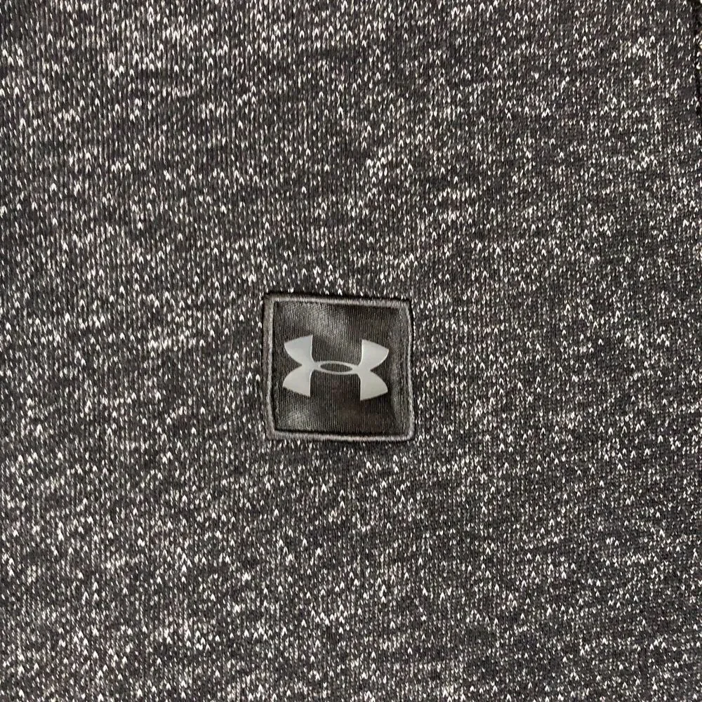 Under Armour Hoodie Men Medium Gray Logo Pullover Fitted‎ Sweatshirt Sportswear